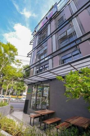 Отель BBHouse Khlongtan  Бангкок